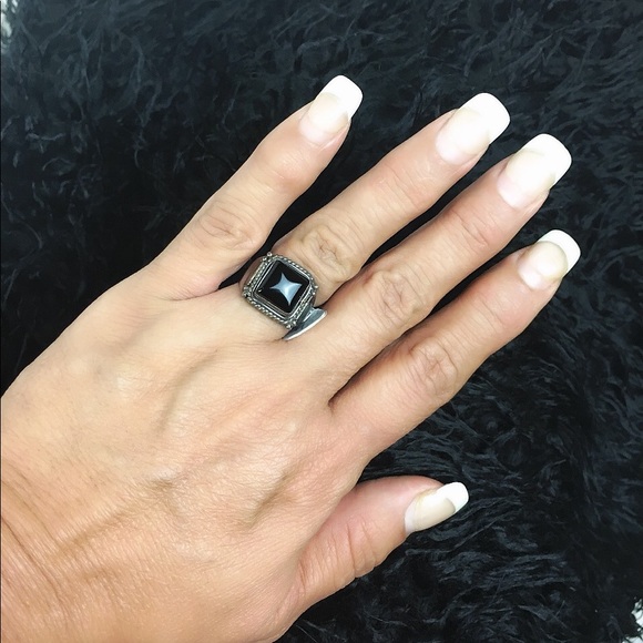 REDUCED-----🔷ONYX STONE RING🔷 - Picture 5 of 5